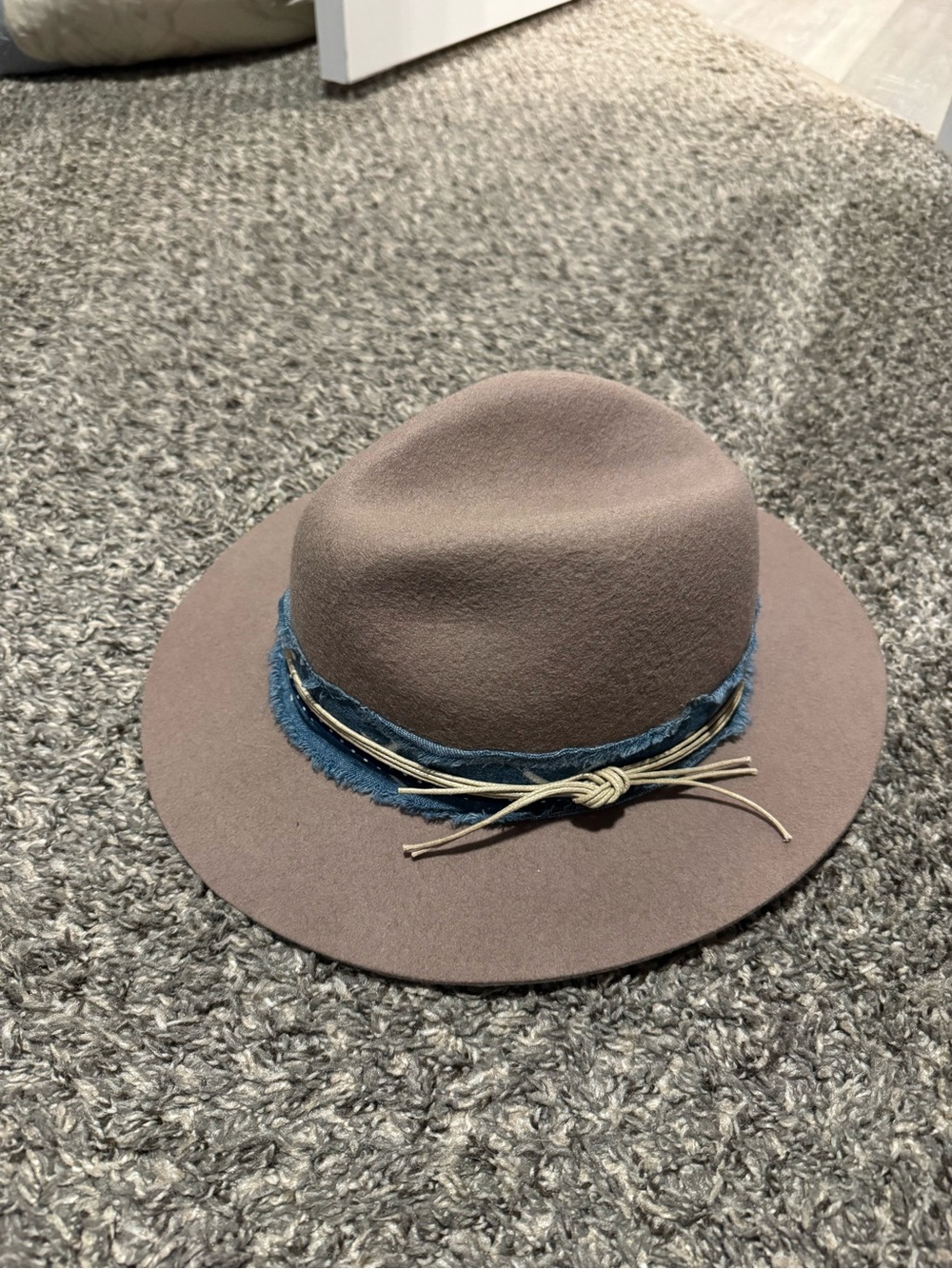 Cost Plus World Market Beige Fedora with Black Sweatband